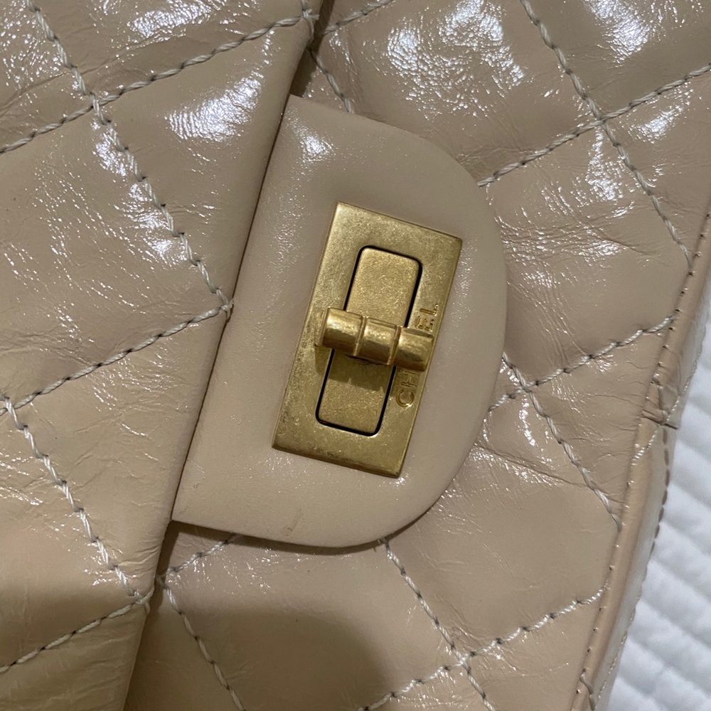Chanel reissue 2.55 bag 226 double flap GHW - Picture 9 of 13